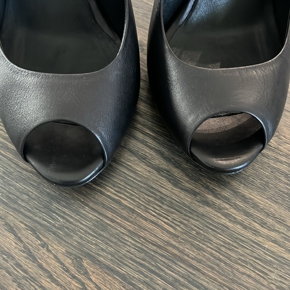 Gucci Women’s Slingback Heels 317033-Authentic-EUC - Picture 4 of 12